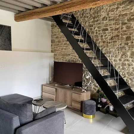 Charmante Maison Face A L'eglise De * Codolet